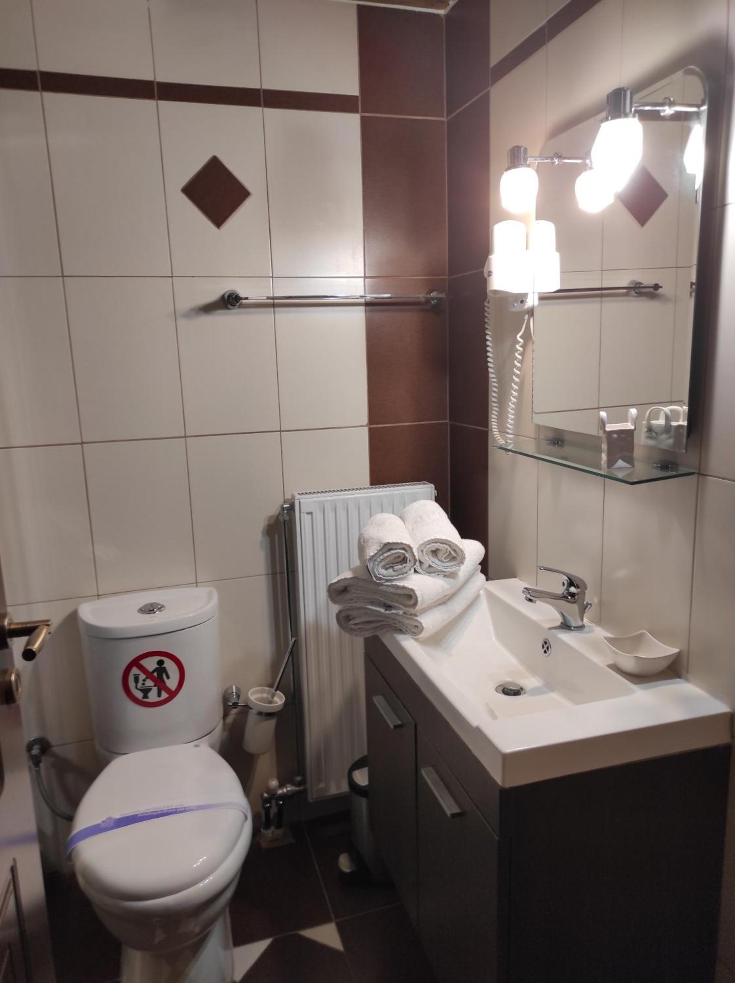 Voreio Selas Guest house