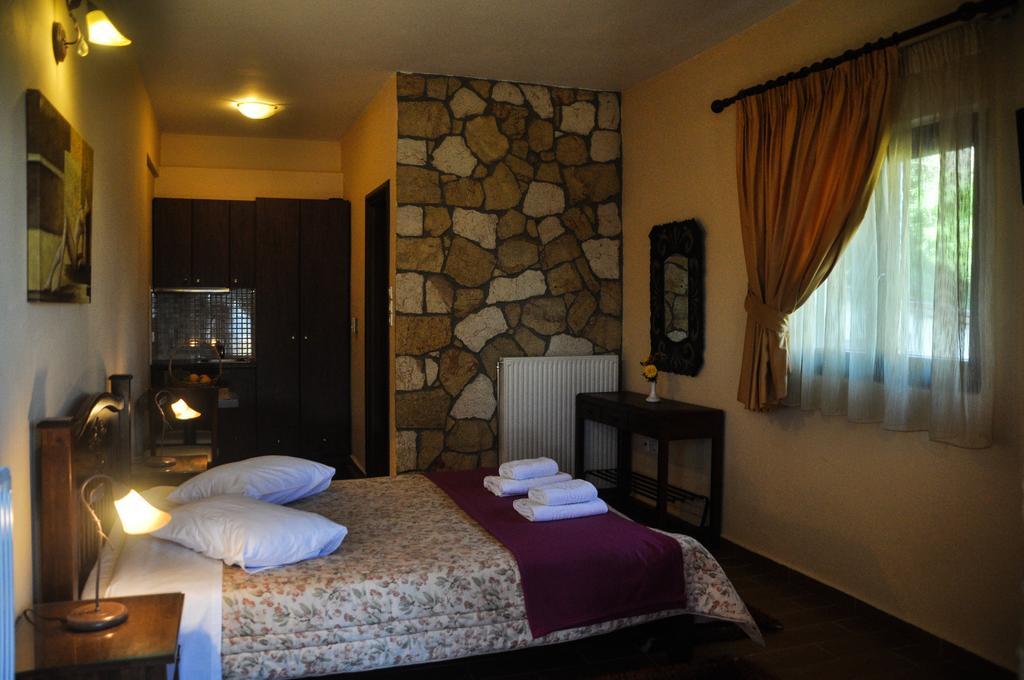 Voreio Selas Guest house *